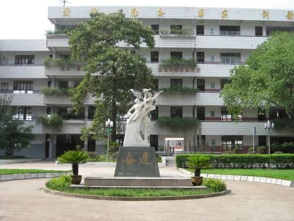 吴宁镇的介绍