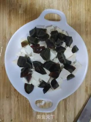 皮蛋豆腐