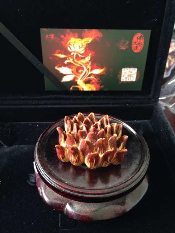 滴血莲花