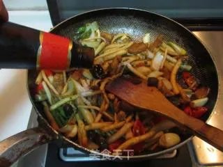 干锅茶树菇