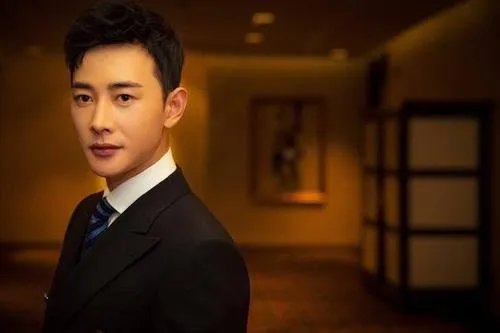 罗晋说第一次抱女儿心情平静,如何看待他的心境?