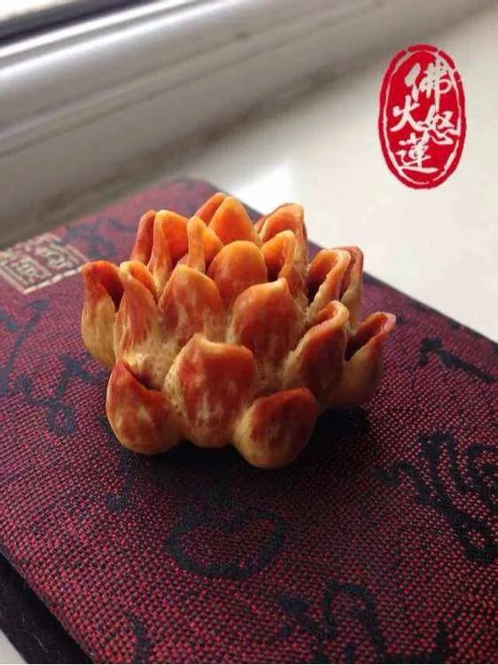 滴血莲花