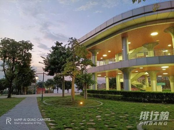 真我x7pro至尊版和真我x7pro有什么区别_真我x7pro至尊版和真我x7pro区别对比