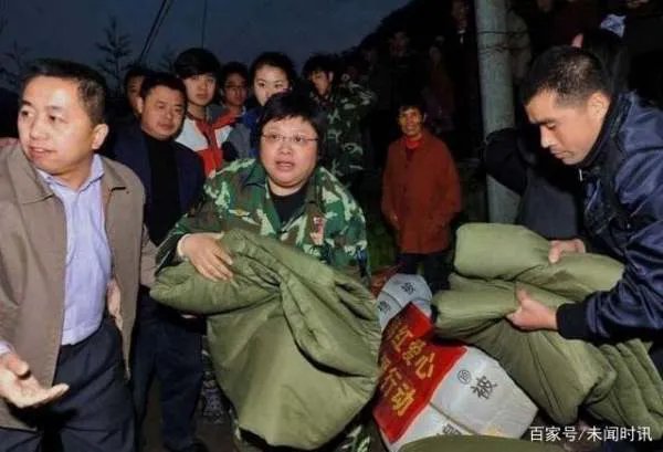 韩红为武汉募捐1.43亿元,倾家荡产的背后,揭露了什么?
