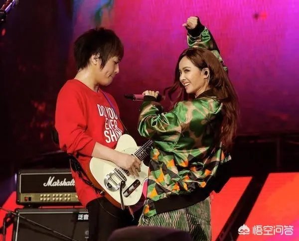 为什么蔡依林会和五月天阿信传绯闻?你觉得他们般配吗?