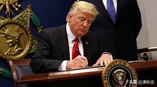 美国愿意花那么多钱给失业人群，为什么不免费治疗新冠？