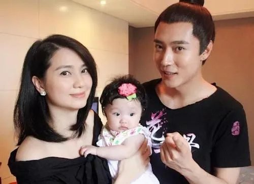 洪欣和张丹峰现在的婚姻是什么情况？