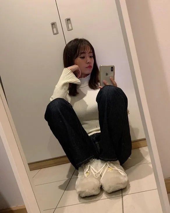 散发轻熟性感的魅力!号称日本“魔鬼上围”菜乃花!