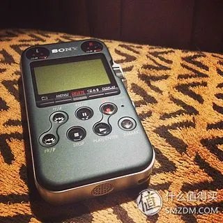 将复古进行到底 :SONY M10 & 原创手缝皮套