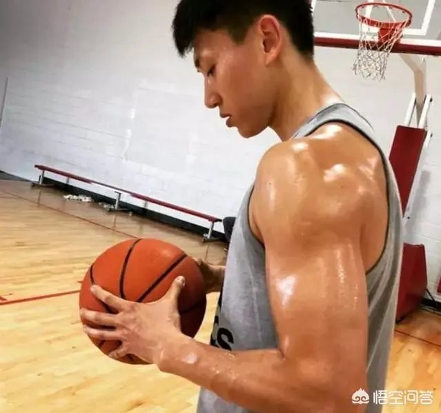 刘晓宇回国后肌肉直追易建联,为什么杜锋要于德豪不要他?