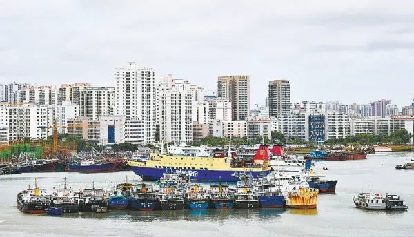 广东受台风“纳沙”影响,琼州海峡轮渡将停运,目前当地情况如何?