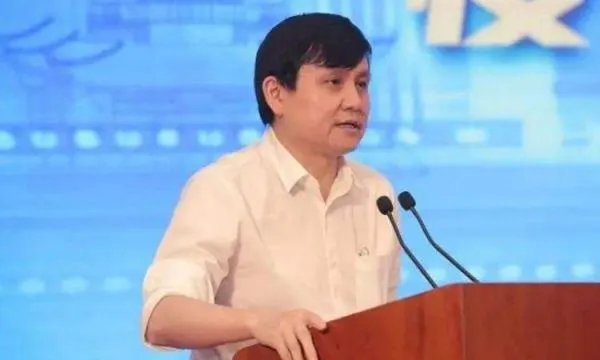 张文宏获中国医师奖,他对我国医学有什么贡献?