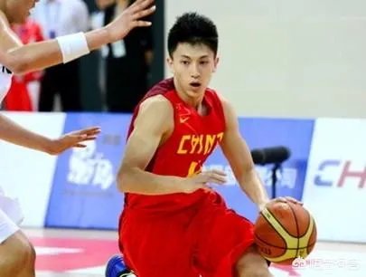 刘晓宇回国后肌肉直追易建联,为什么杜锋要于德豪不要他?
