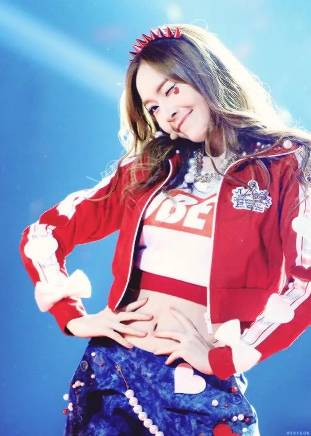 韩国女团中个别成员红了别的成员会排挤她吗？