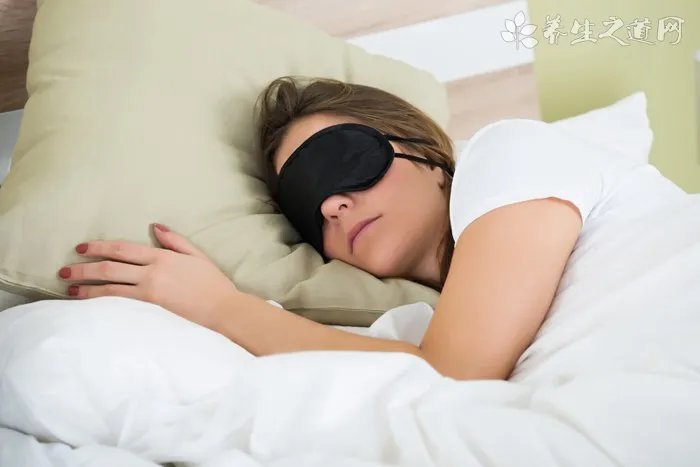 婴儿什么时候用枕头_婴儿用枕头的时间确定