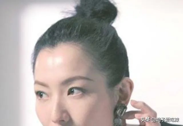 适合各种脸型额头高发型设计?
