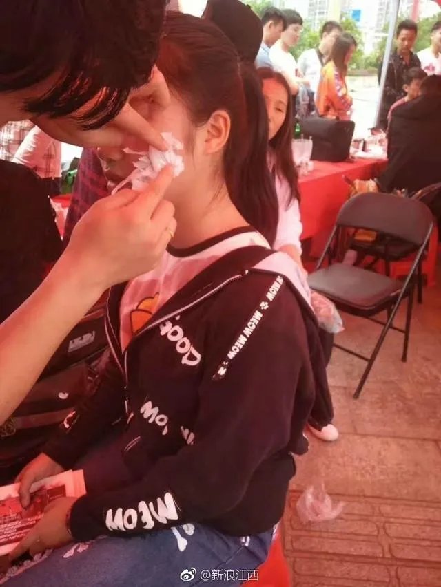网曝南昌天虹使用伪劣化妆品致多名大学生毁容,是怎么一回事?