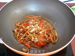 黄花菜炒肉