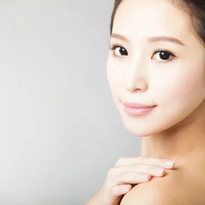 做个隆鼻手术多少钱