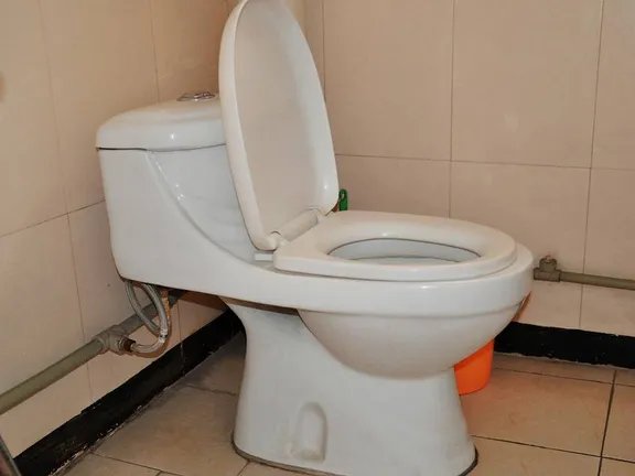 马桶底部漏水怎么办?马桶底部漏水的原因