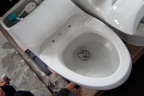 抽水马桶水箱一直流水怎么办 抽水马桶的安装方法