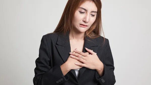胸部疼痛是怎么回事