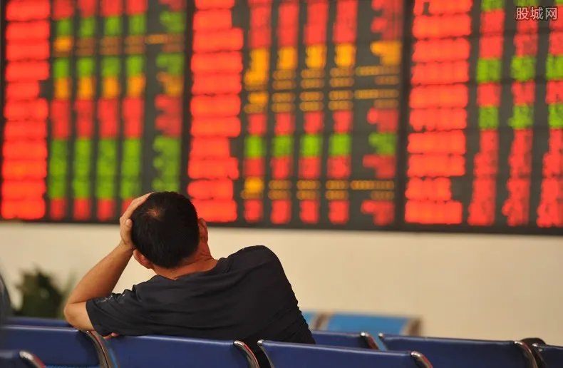 华融是一个什么样性质的公司？主要业务干什么