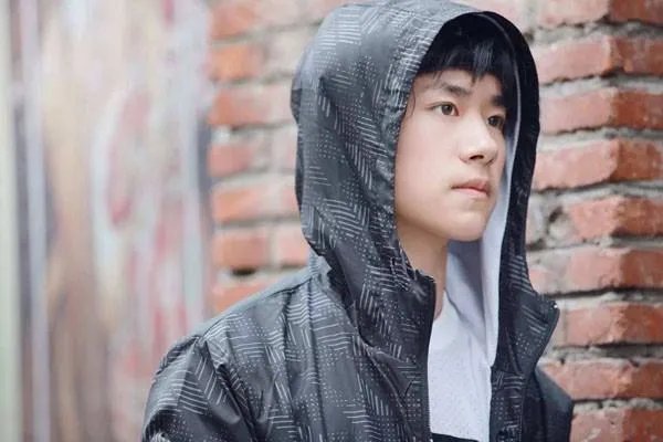 都说易烊千玺跳舞跳的好，那他跳舞属于什么等级的呢？