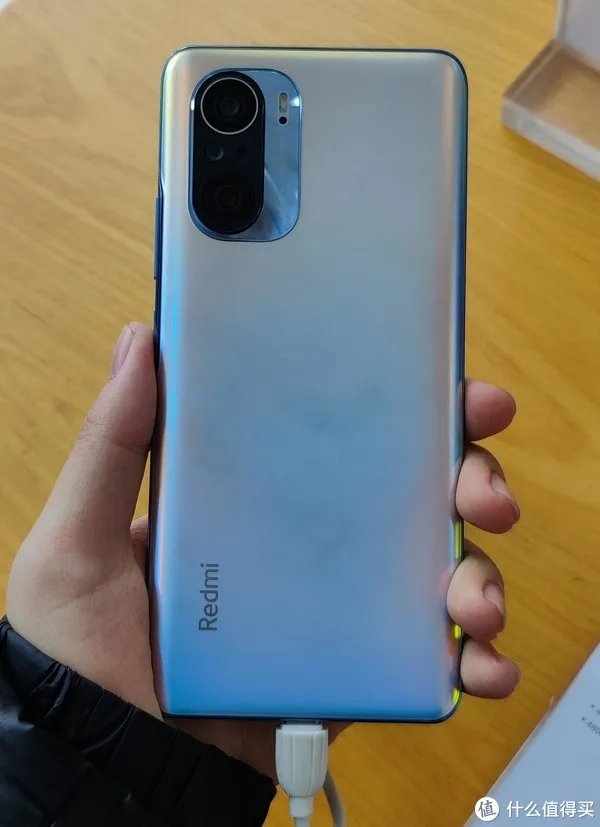 RedmiK40、K40Pro和K40Pro+三款手机的区别。