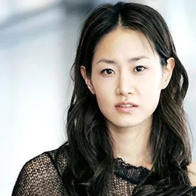 《两个女人》申恩庆大尺度照片曝光  揭秘明星背后的辛酸