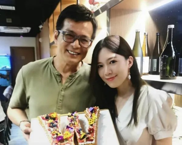 黄日华女儿直言感谢苗侨伟夫妇,尚未走出伤痛?