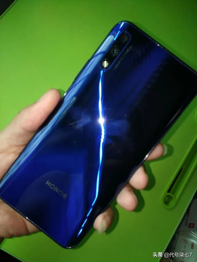 荣耀9X,1399元版本能买吗?