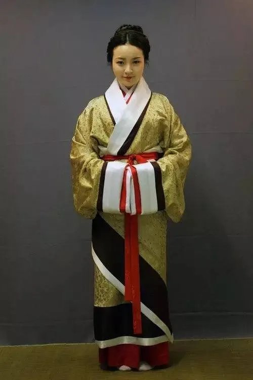 一条裙子的千年历史