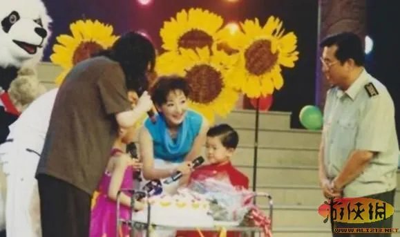 金铁霖李天一变亲父子？李天一非李双江亲生？