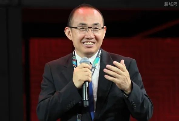 潘石屹为什么要跑 他目前的身价有多少？