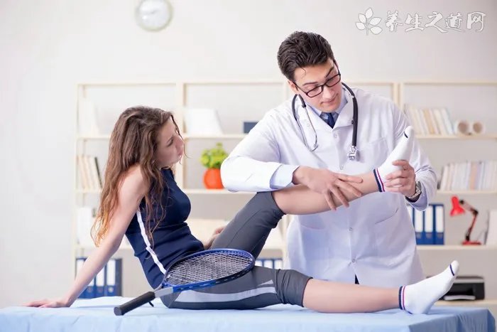 如何学劈叉