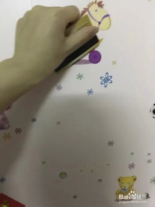 如何巧用墙纸装饰自己的房子墙纸的用法