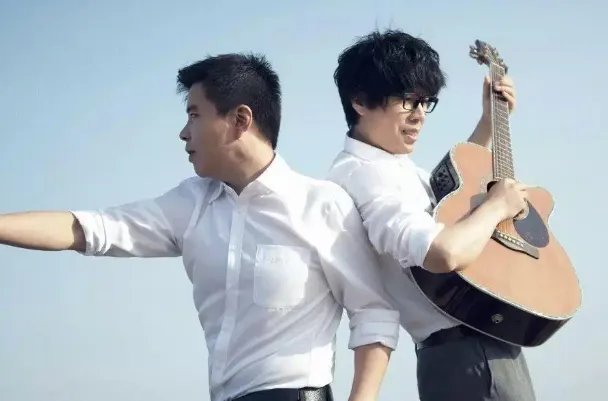 水木年华十大经典歌曲排行榜:《在他乡》上榜,第一深情款款