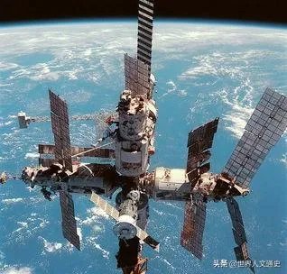 目前外太空中有人类的尸体吗？