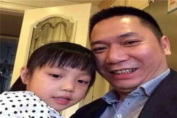 赵薇为何选择嫁给富商黄友龙,而不选择黄晓明呢?