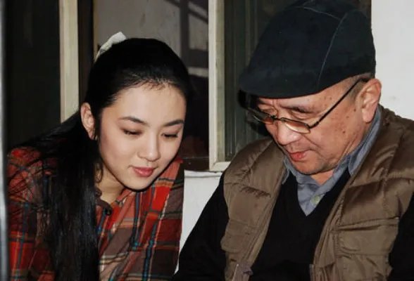 李保田女儿露声不露脸 随父亲配电影片尾曲