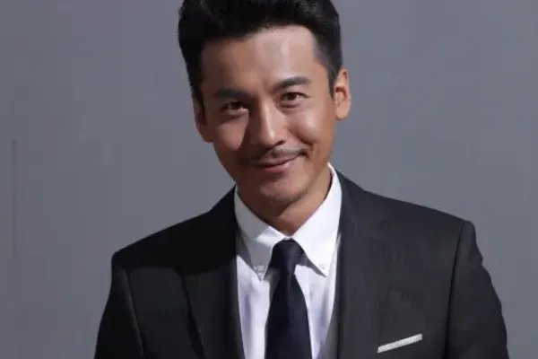 王东是谁啊,他和迪丽热巴什么关系呀?