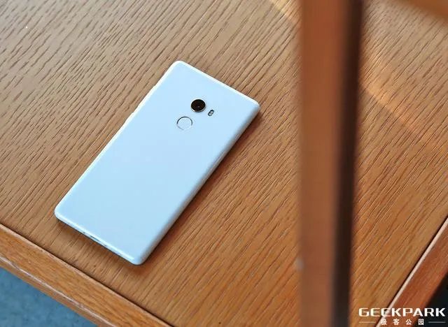 如何评价小米MIX 2 unibody全陶瓷版?