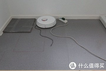 扫地机器人评测 | 最好的居然是两年前的旧款？
