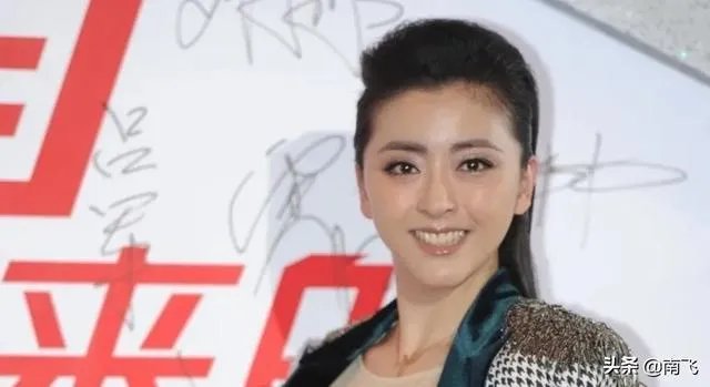 黄小蕾是谁？
