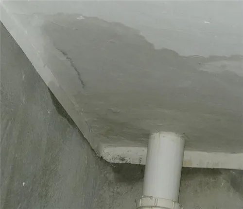 卫生间漏水是楼上的责任还是楼下的责任