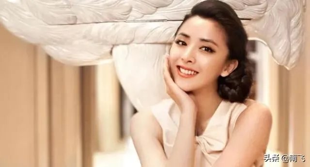 黄小蕾是谁？