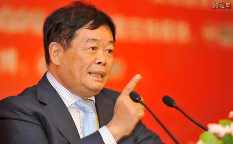 曹德旺向河南捐款 2021年他的身价达到多少亿？