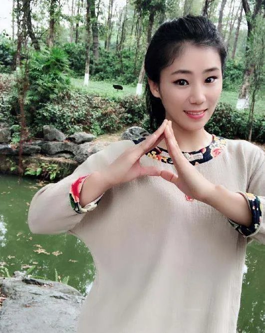 中国最强悍女拳王,连泰森都是她的粉丝,长相漂亮的她是谁呢?