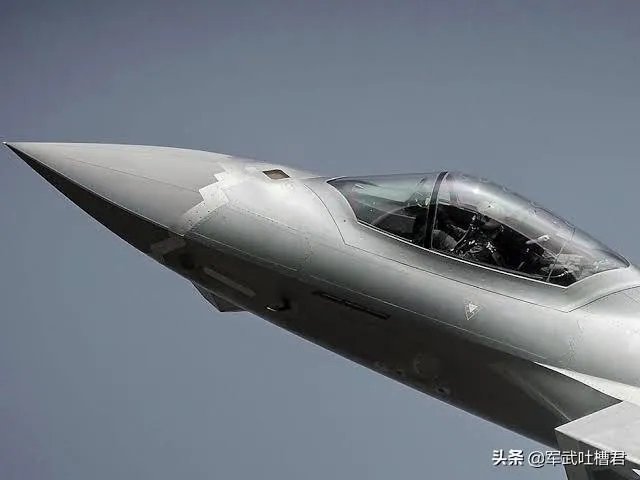 歼20隐身战斗机的生产成本是多少?